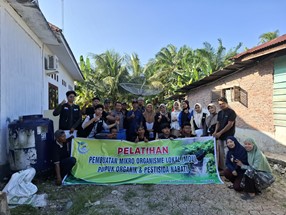 Pelatihan Pembuatan Mikro Organisme Lokal (MOL) dan Pupuk Organik di Kepenghuluan Sungai Segajah Makmur