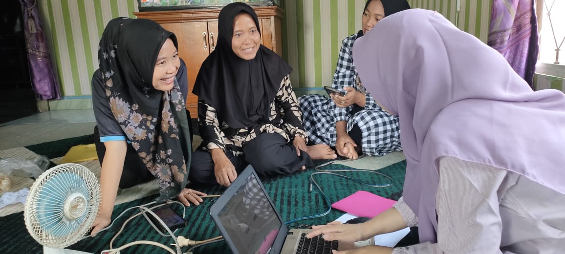 Pendampingan Input Data OSS RBA untuk NIB dan SPP-IRT di Kepenghuluan Sei Segajah Makmur